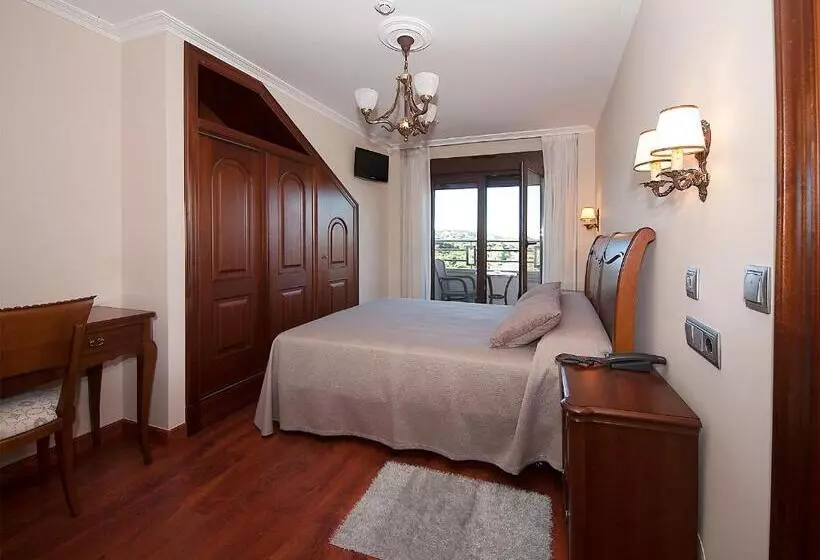 Pensión Residencia A Cruzán