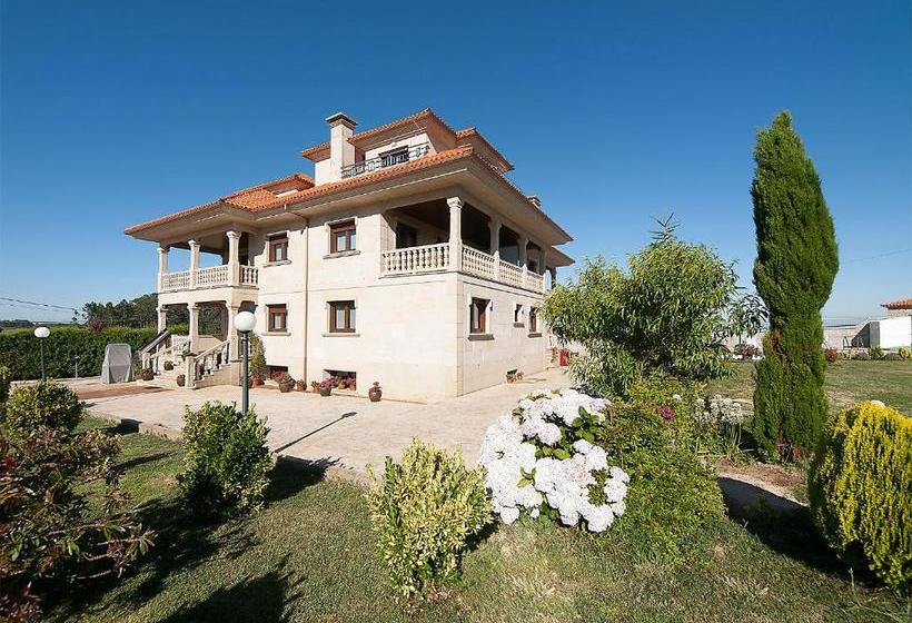 Pensión Residencia A Cruzán