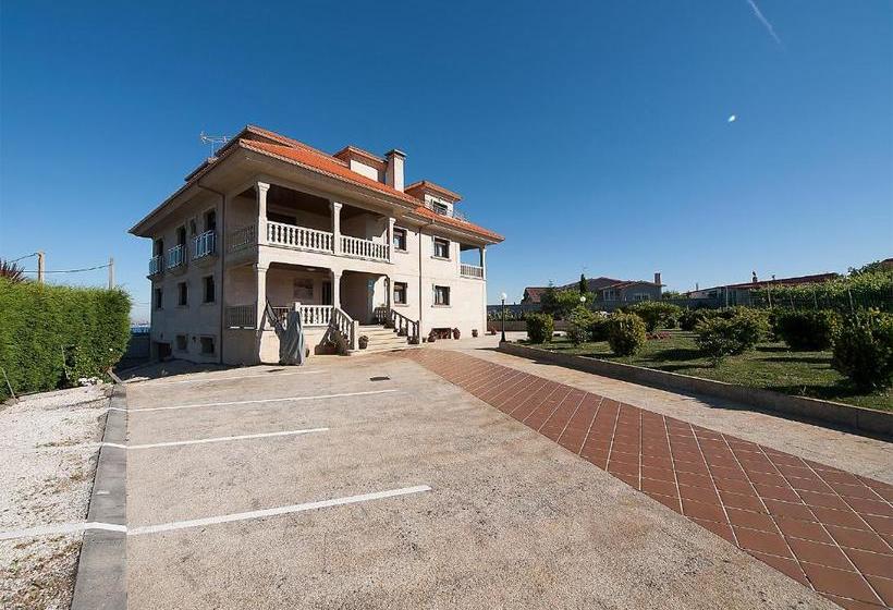 Pensión Residencia A Cruzán