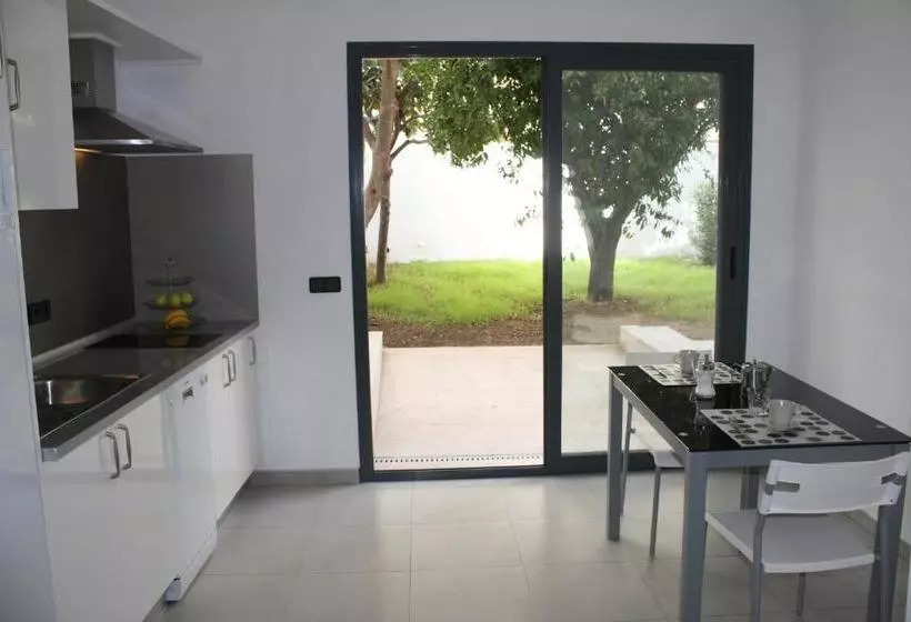 پانسیون Residencia Mayol - Adults Only