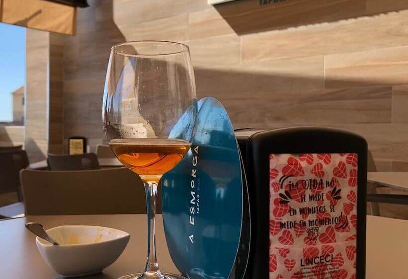 هاستل A Esmorgaposada Del Mar