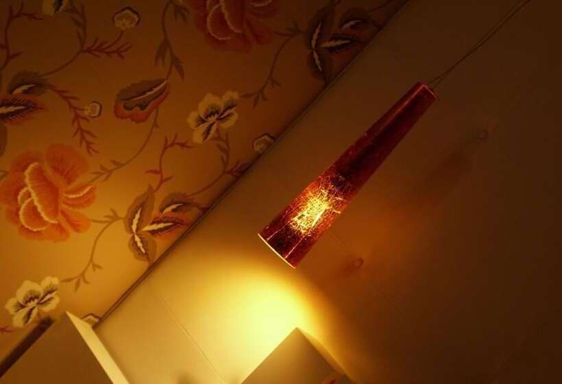 هاستل A Esmorgaposada Del Mar