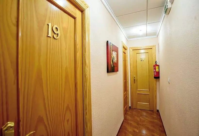 ペンション Hostal Carrizo