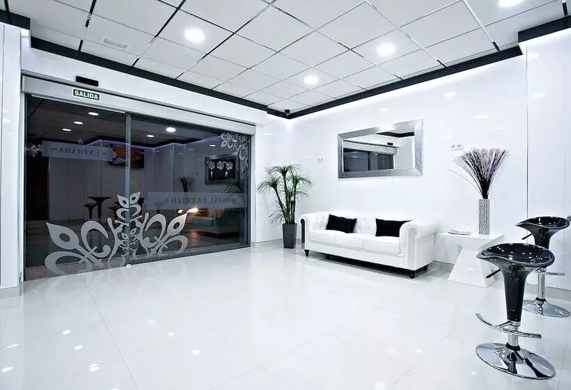 ペンション Hostal Carrizo