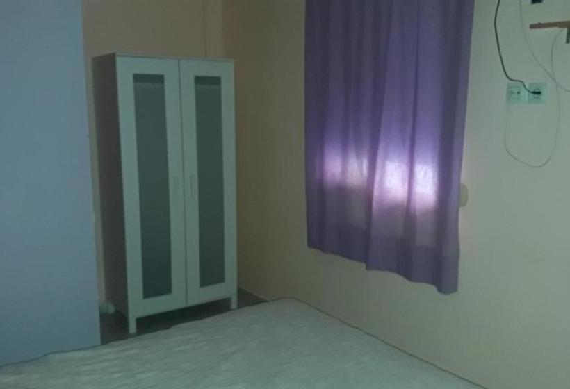 پانسیون Hostal Lepanto