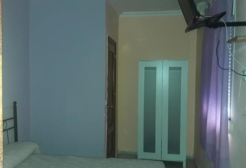 پانسیون Hostal Lepanto