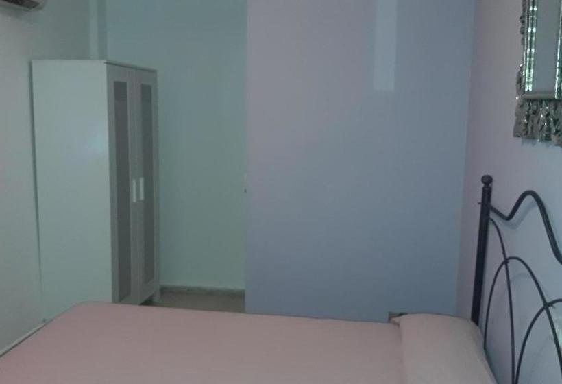 پانسیون Hostal Lepanto