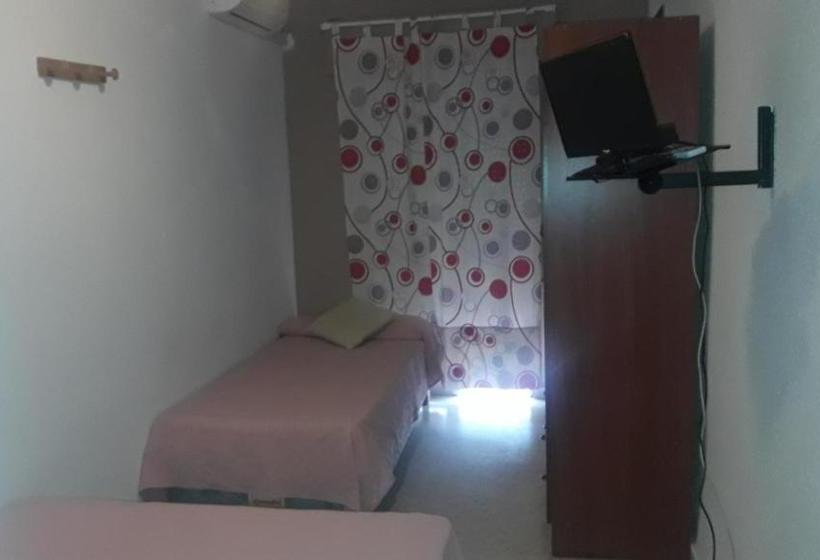 پانسیون Hostal Lepanto