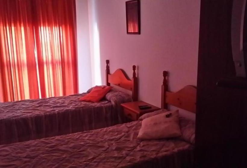 پانسیون Hostal Lepanto