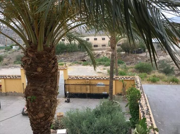 ペンション Hostal Mesón Arboleas