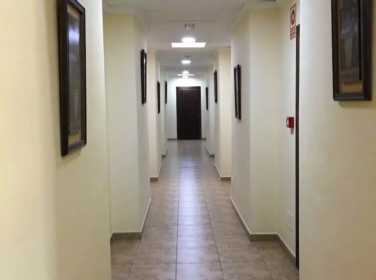 ペンション Hostal Mesón Arboleas