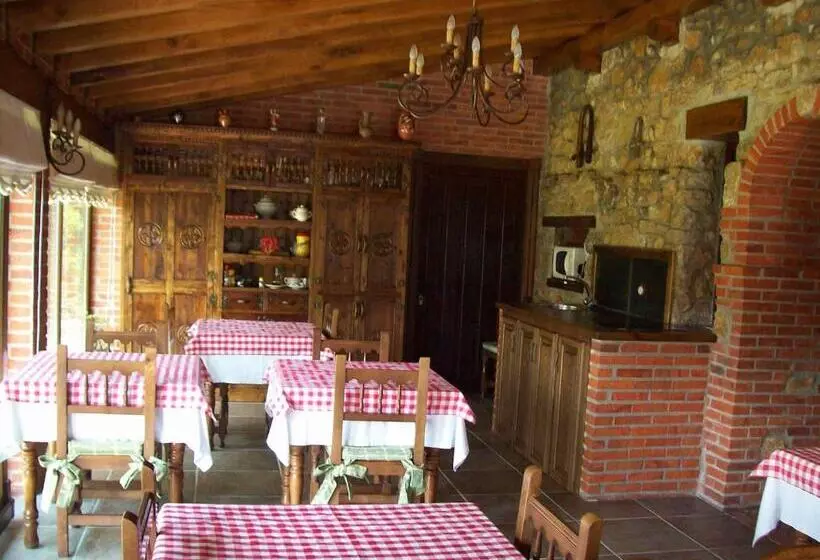 ペンション Posada Herrán