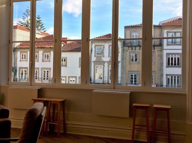 پانسیون Dona Emília Guest House & Studio Apartment Building