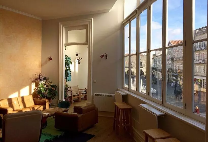 پانسیون Dona Emília Guest House & Studio Apartment Building