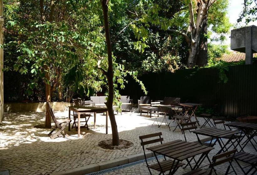 پانسیون Lisbon Budget Inn