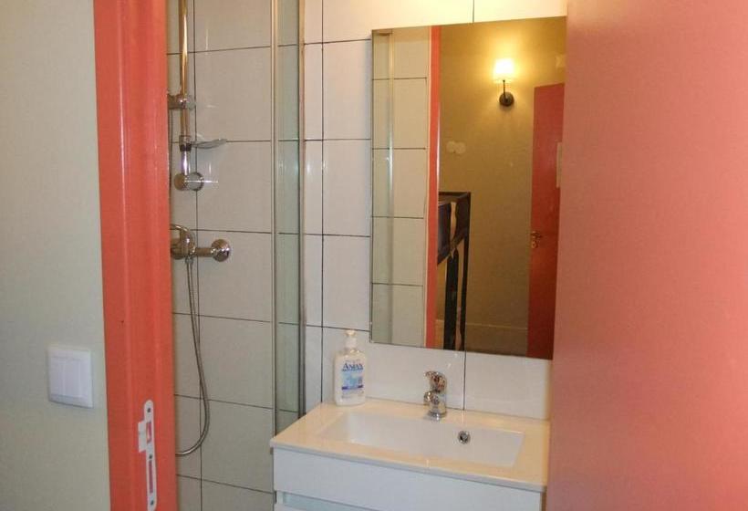 پانسیون Lisbon Budget Inn