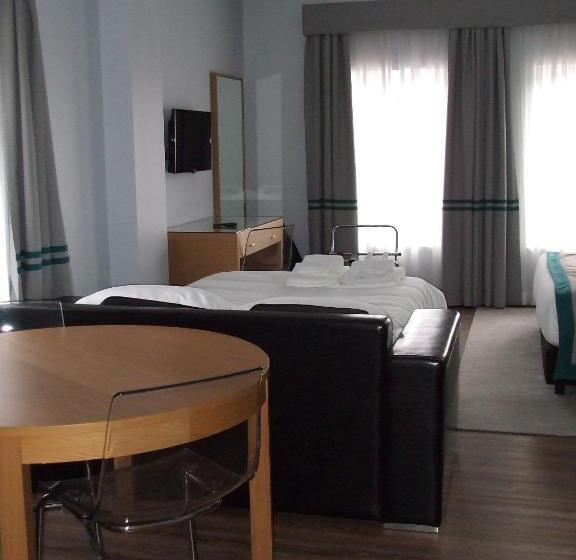 پانسیون Alojamento Do Zezere