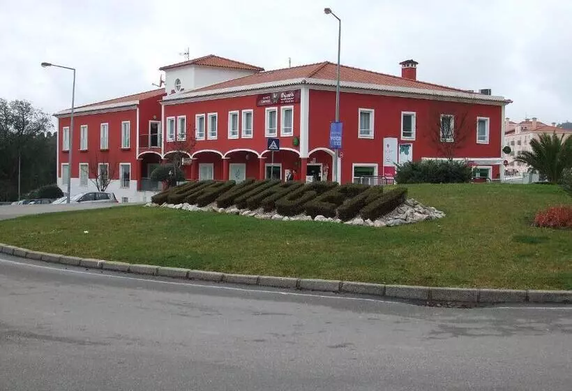 پانسیون Alojamento Do Zezere