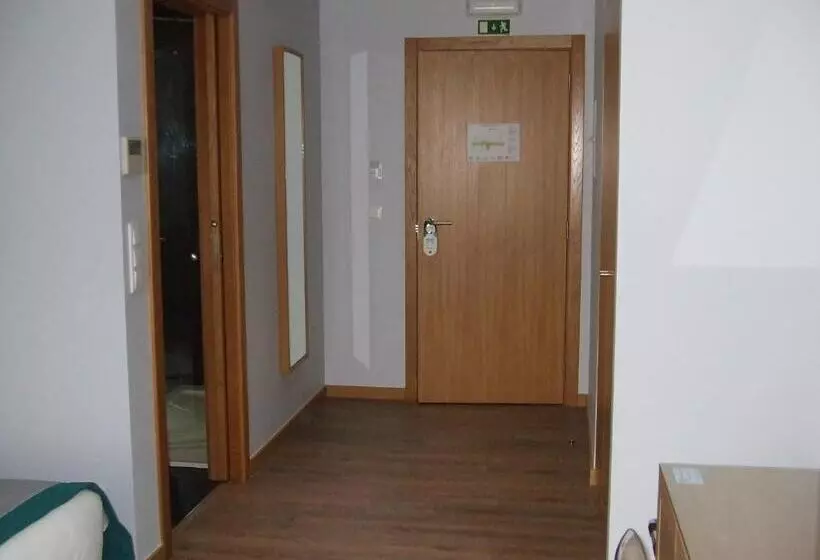 پانسیون Alojamento Do Zezere