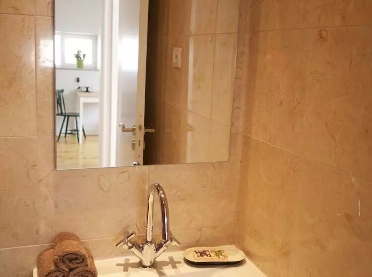 Pensão Cacilhas Guest Apartments