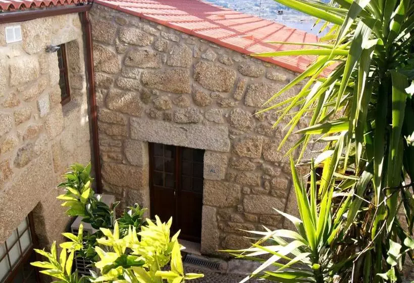 Majatalo Cantinho Santiago