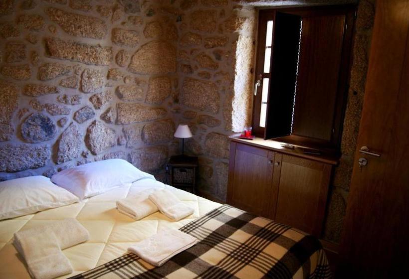 بنسيون Cantinho Santiago