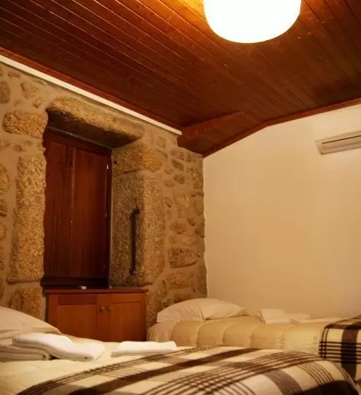 Majatalo Cantinho Santiago