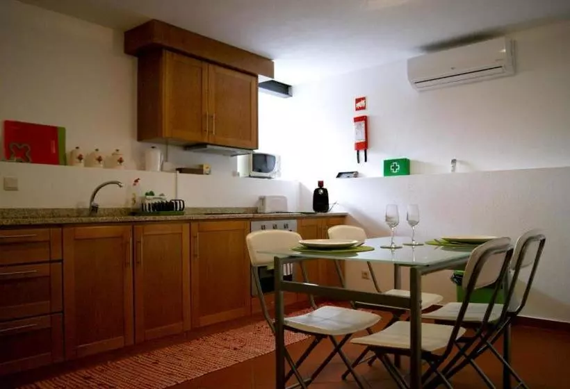 Majatalo Cantinho Santiago