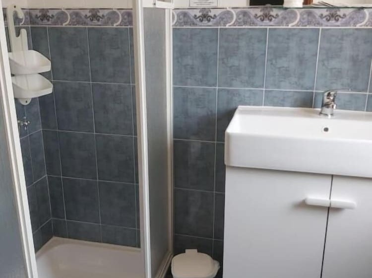 پانسیون Encosta Da Serra