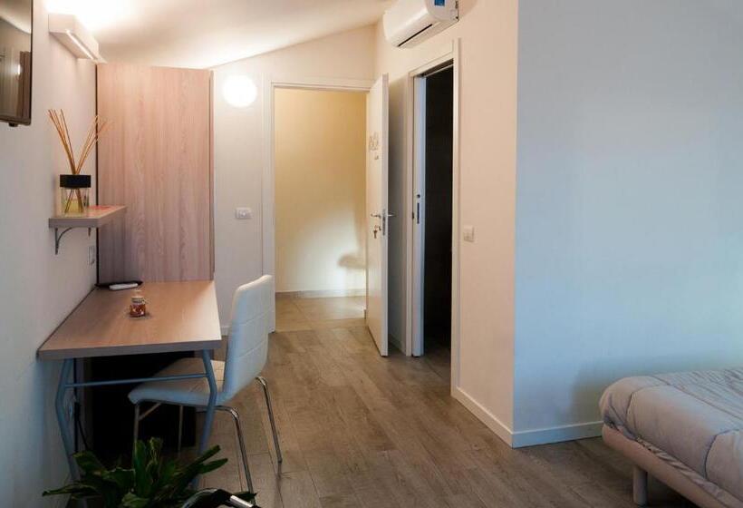 膳宿费 Villa Fenix Osio Sotto