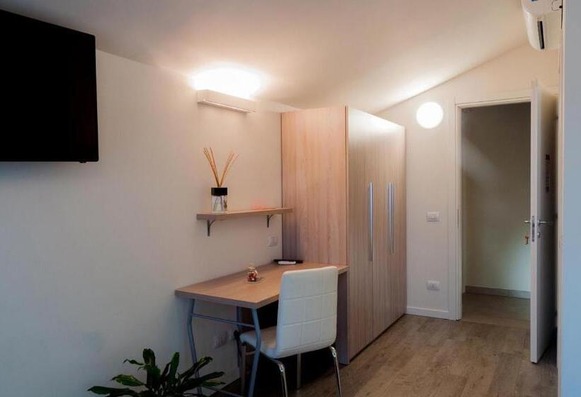 膳宿费 Villa Fenix Osio Sotto