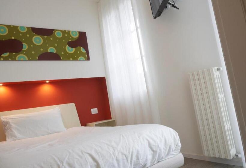 膳宿费 Villa Fenix Osio Sotto