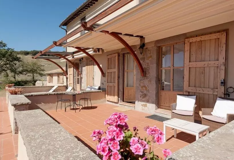 ホテル Terre Di Giorgio Agriturismo Villa La Palazzetta