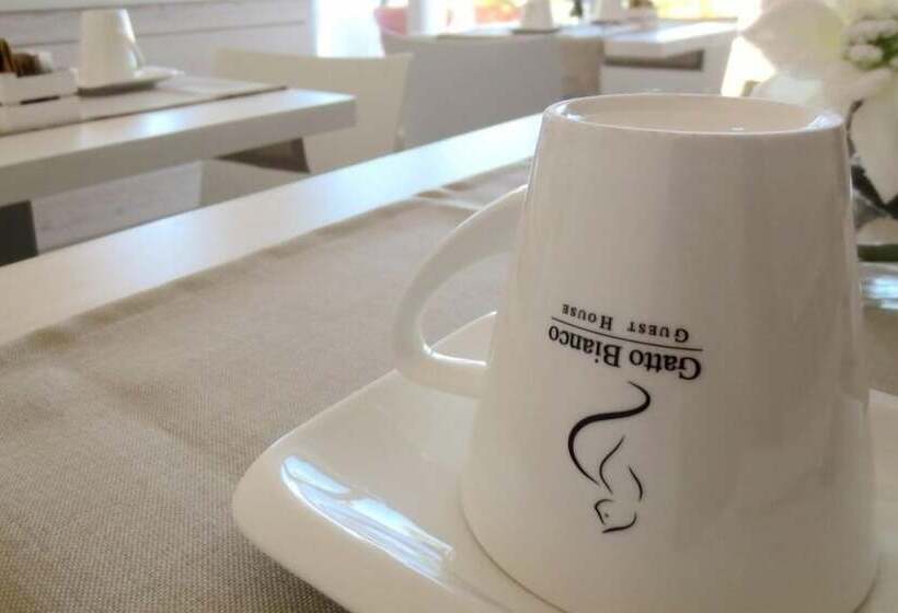 پانسیون Gatto Bianco Le Terrazze