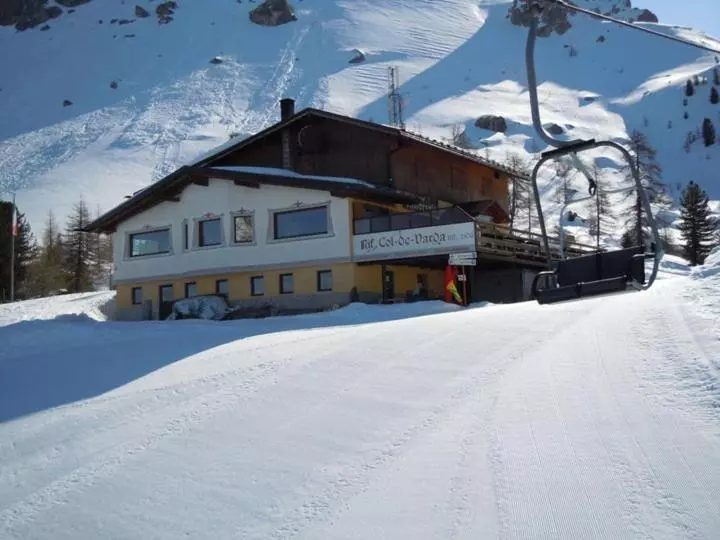 ペンション Rifugio Col De Varda
