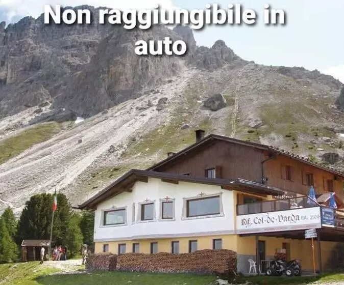 ペンション Rifugio Col De Varda