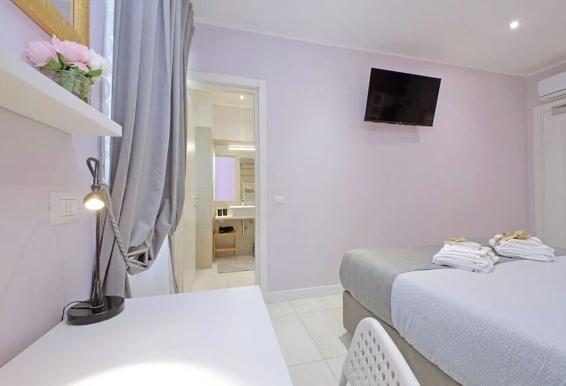 פנסיון Roman Holiday Charming