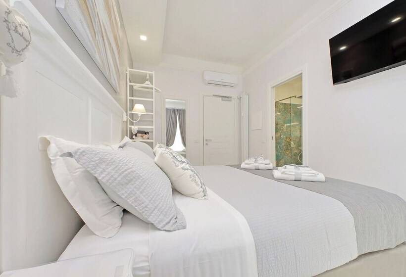 פנסיון Roman Holiday Charming