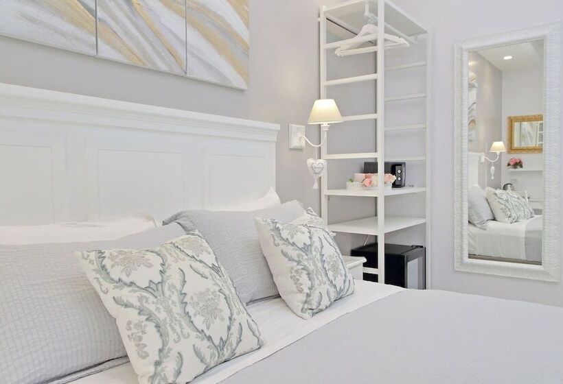 פנסיון Roman Holiday Charming