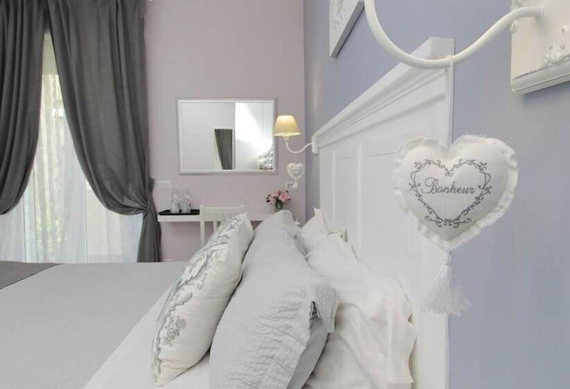 פנסיון Roman Holiday Charming