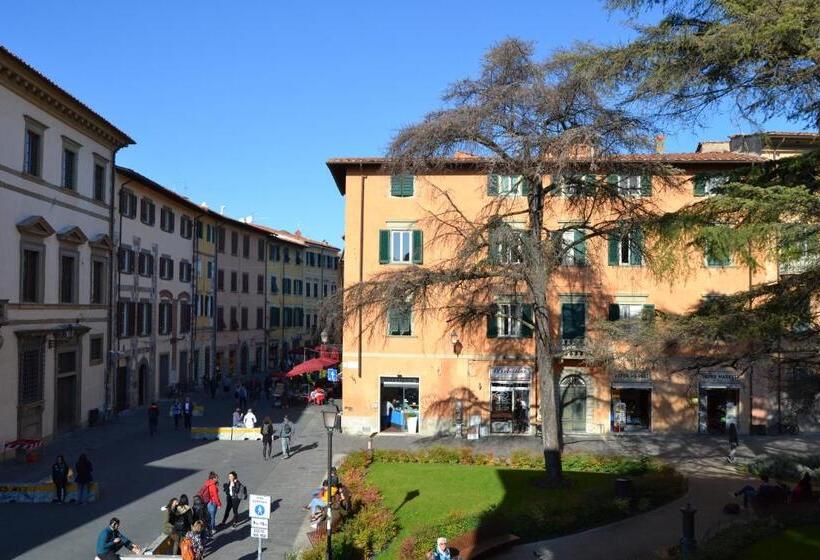 پانسیون Time Out