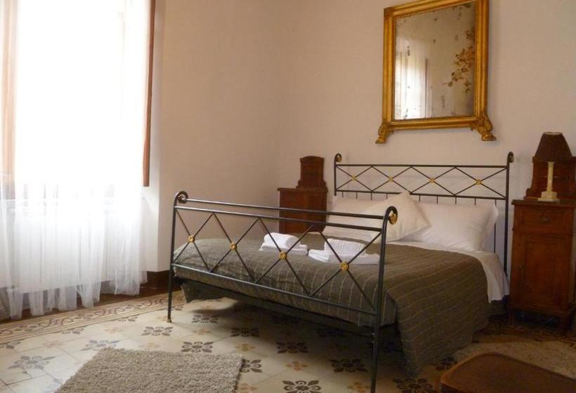 پانسیون Time Out