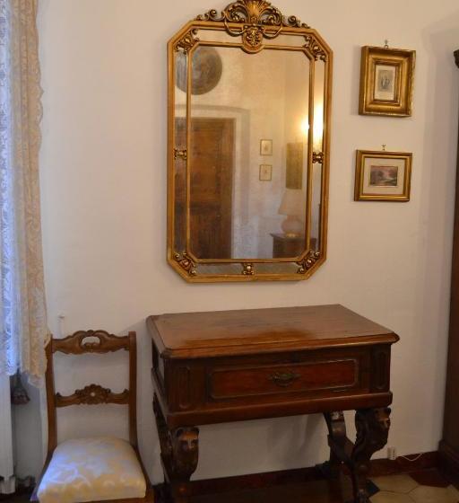 پانسیون Time Out