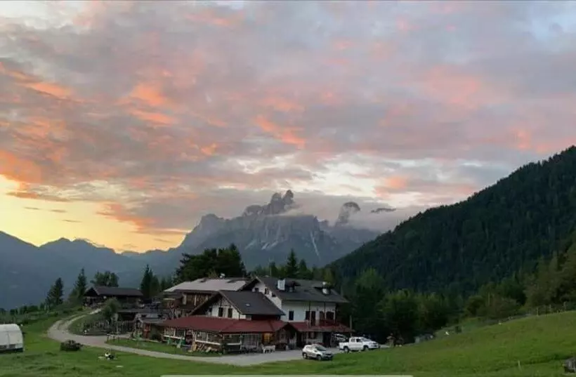 ホテル Agritur Le Vale