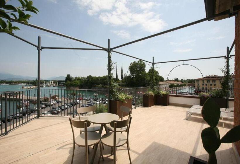 פנסיון Riviera Carducci Rooms