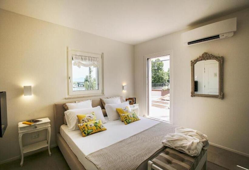 פנסיון Riviera Carducci Rooms