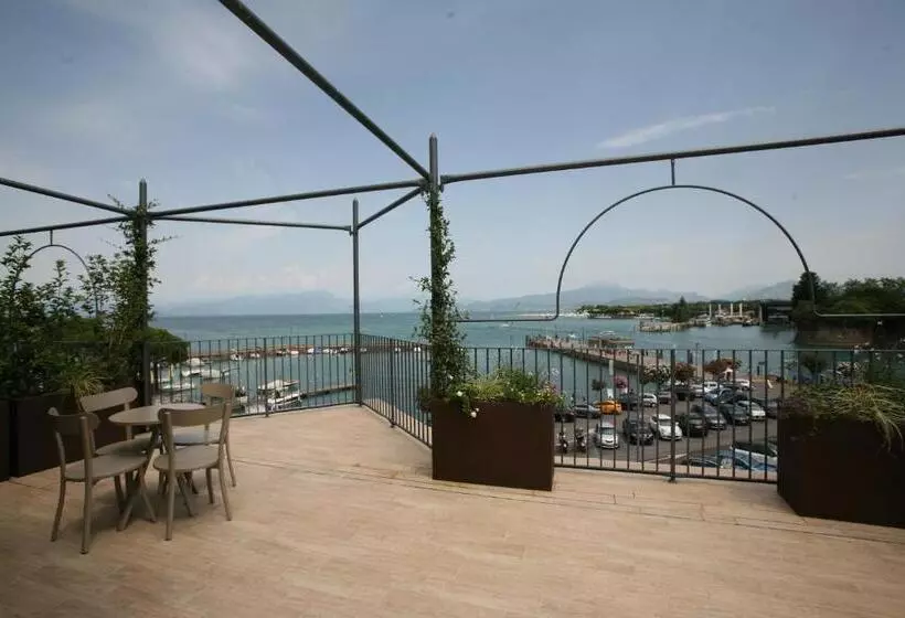 ペンション Riviera Carducci Rooms