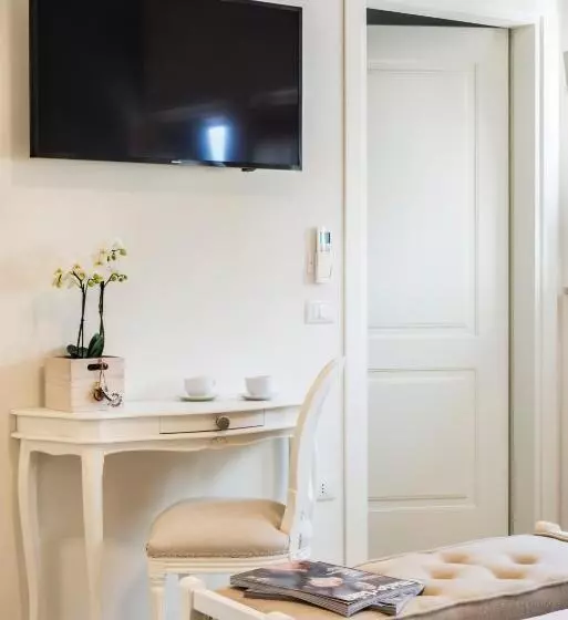 ペンション Riviera Carducci Rooms