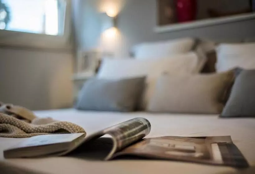 ペンション Riviera Carducci Rooms