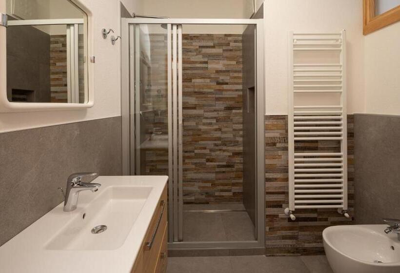 פנסיון Engadina B&b